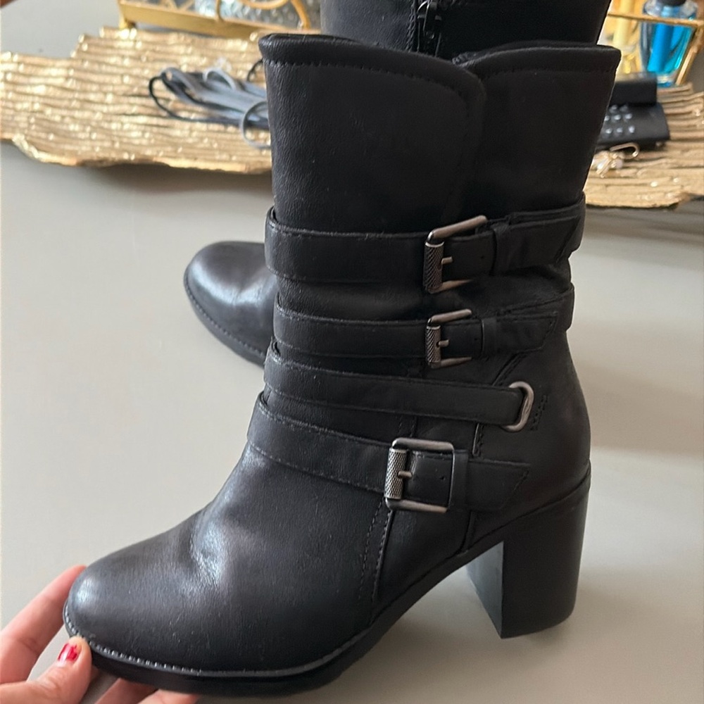 Bare Traps women's boots size 6.5M - Picture 2 of 10